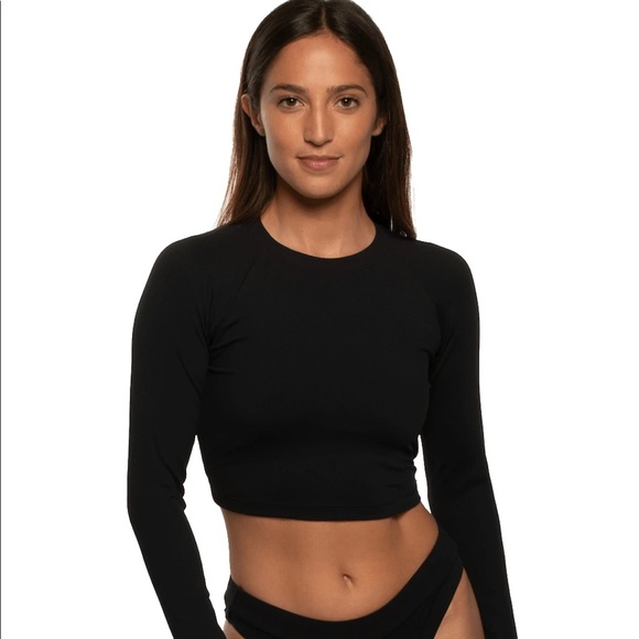 Jolyn Clothing Other - Moana jolyn black cropped rash guard NWT